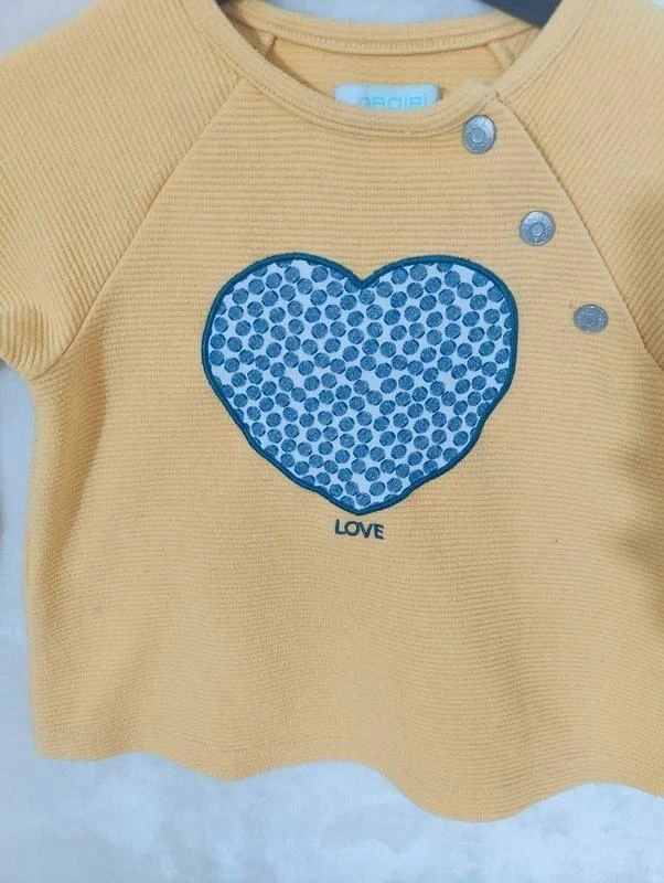 💎 Jersey amarillo con motivo de corazón • 23 meses • Obaïbi 💎 – photo 3